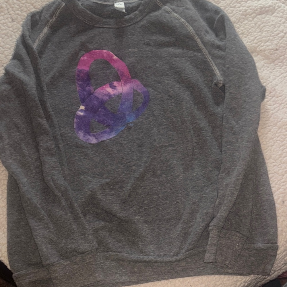 Alternative Gray Sweatshirt with Graphic